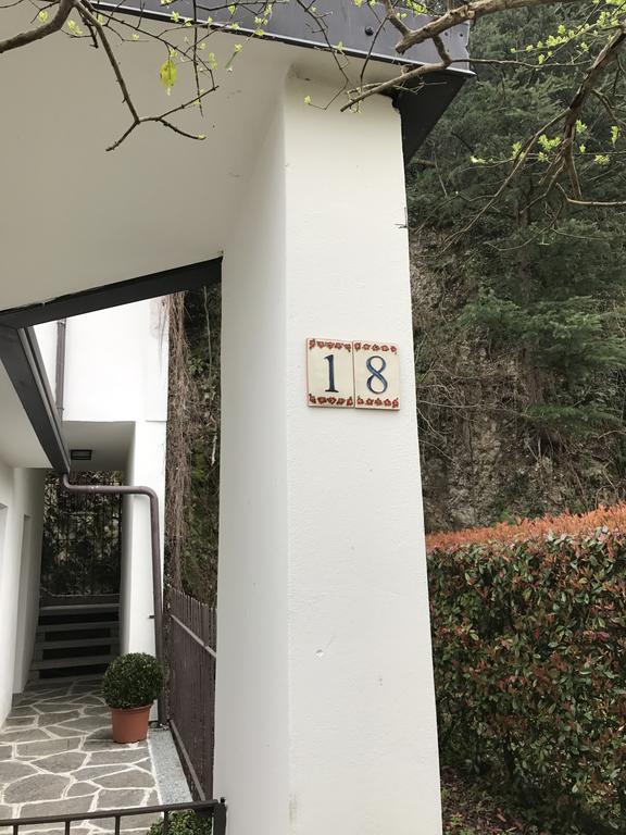 La Casa Nel Parco Villa Arona Eksteriør billede